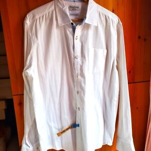 Tommy Bahama Island Modern Fit White Dress Shirt With Blue Accents Size Large.
